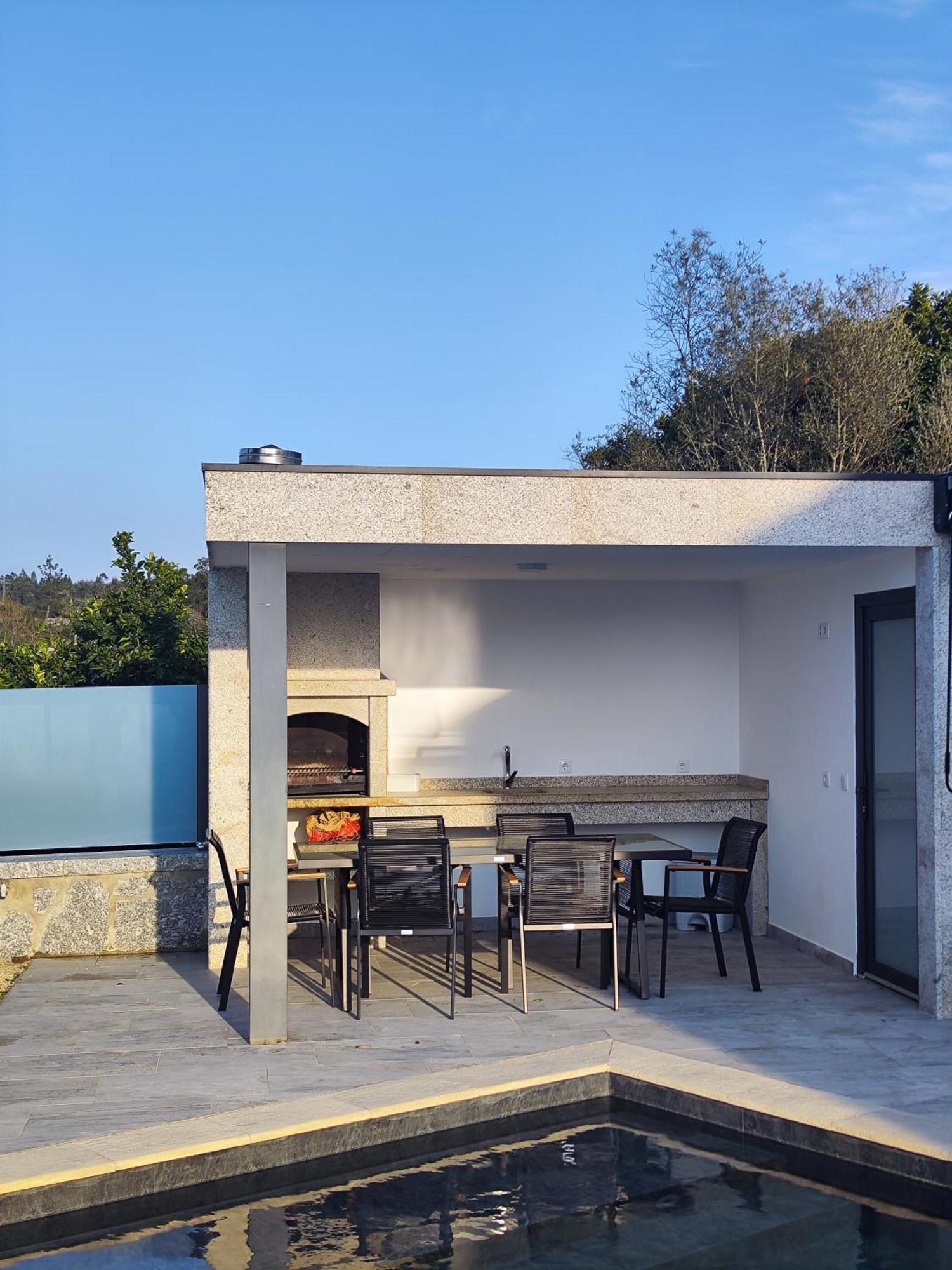Casa Do Pinheiro - Local Holiday home